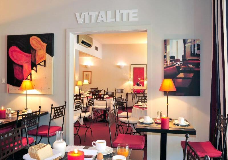 هتل Les Jardins d'Adalric