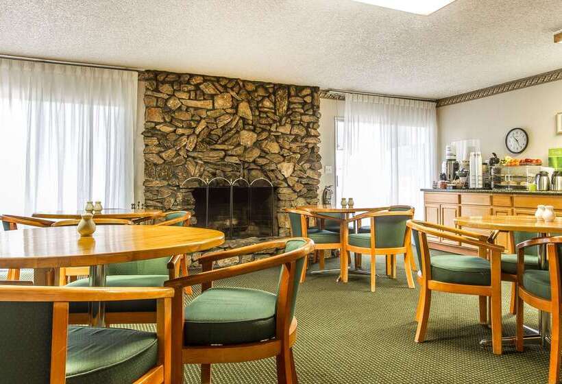 בית מלון כפרי Quality Inn & Suites Silicon Valley