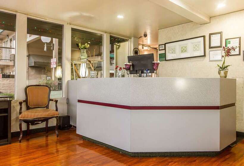 בית מלון כפרי Quality Inn & Suites Silicon Valley