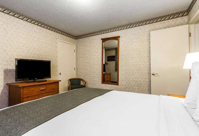 בית מלון כפרי Quality Inn & Suites Silicon Valley