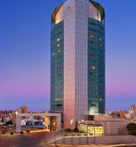 هتل Quinto Centenario