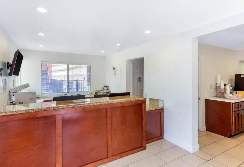 מוטל Howard Johnson Suites By Wyndham San Diego Chula Vista Bayfront