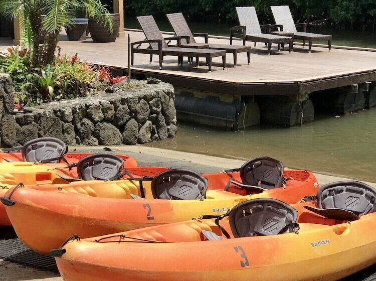 Paradise Bay Resort