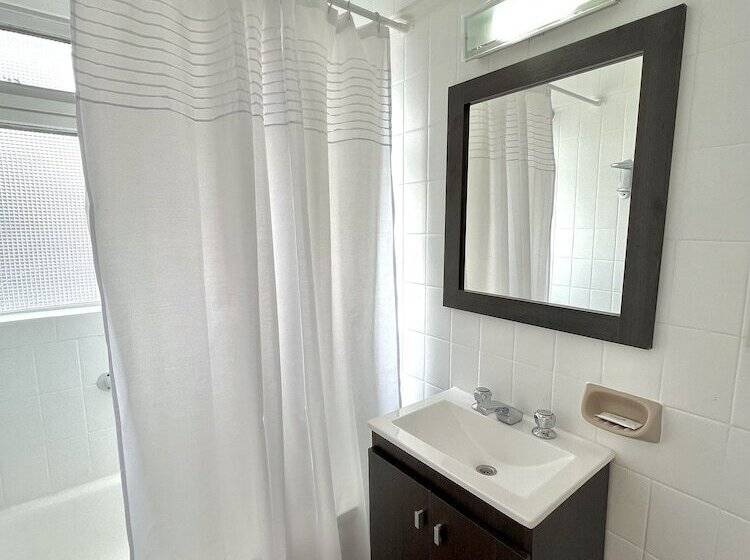 Golf Tower Suites & Apartments