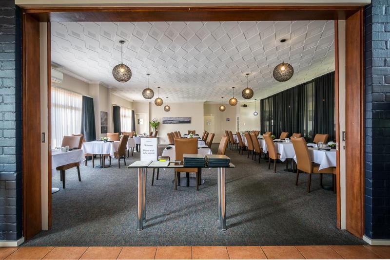 هتل Mandala Ace Albany