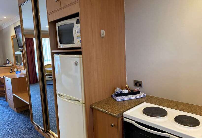 فندق Best Western Plus All Settlers Motor Inn