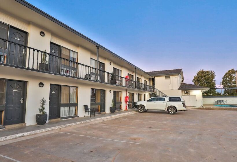 בית מלון כפרי Boulevard Motor Inn