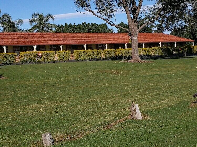 Lakeside Lodge Motel