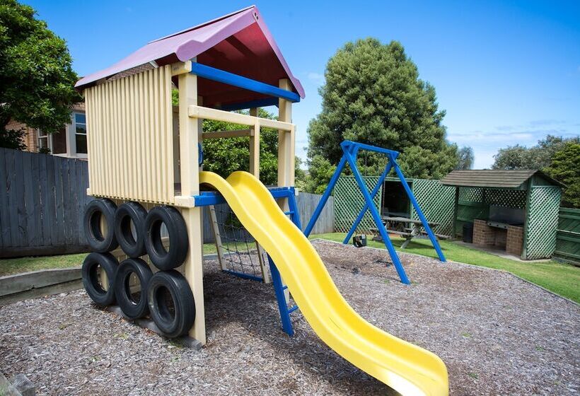מוטל Blue Whale Motor Inn & Apartments