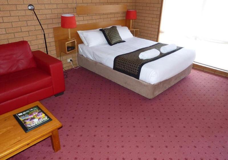 מוטל Blue Whale Motor Inn & Apartments