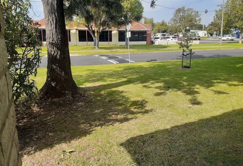 City Gardens Motel