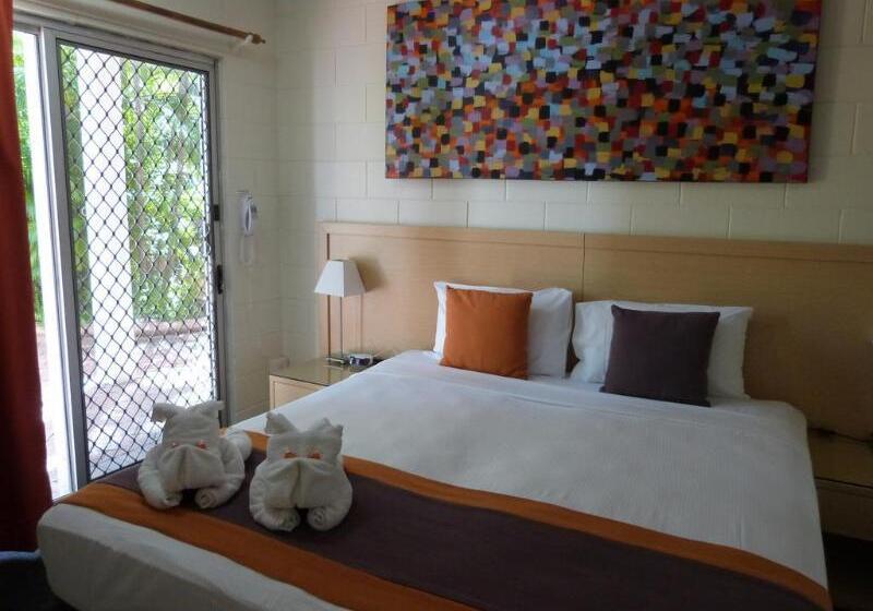 Coconut Grove Holiday Apartments