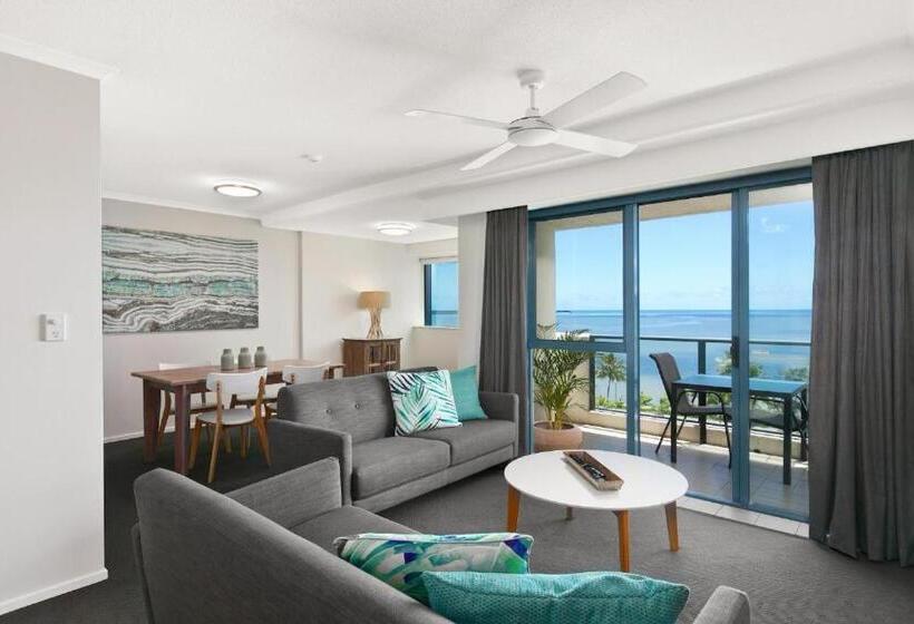 هتل 181 The Esplanade