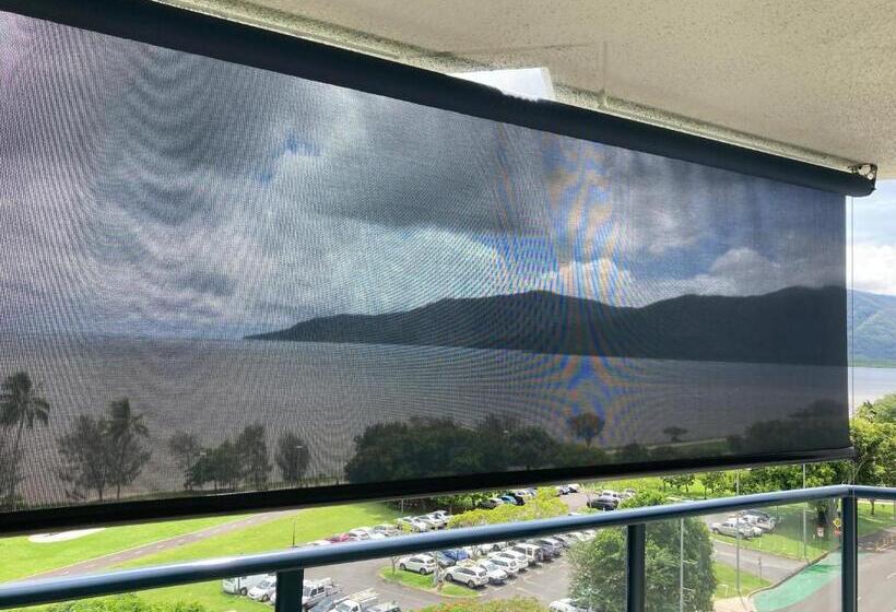 هتل 181 The Esplanade