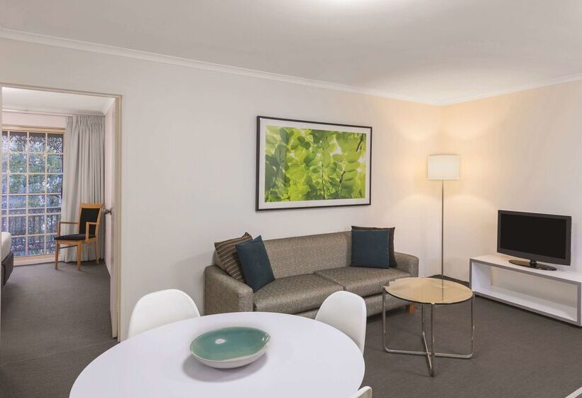 هتل Adina Serviced Apartments Canberra Kingston