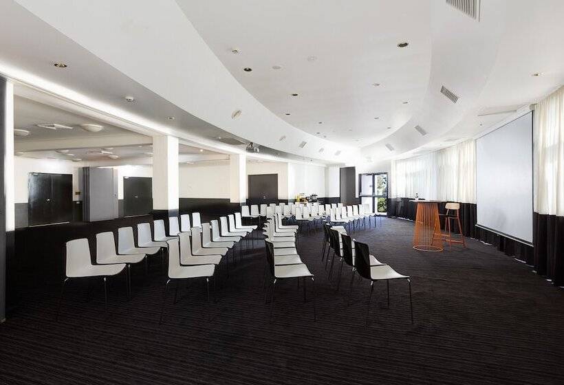 בית מלון כפרי Atura Albury