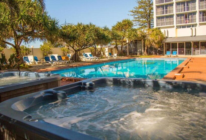 هتل Chateau Beachside Resort