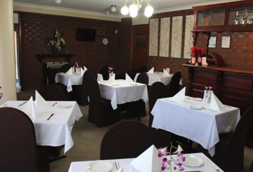 בית מלון כפרי Hume Villa Motor Inn