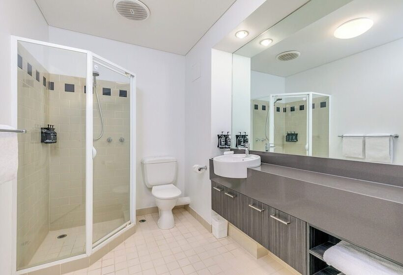 هتل Mantra On Hay Perth