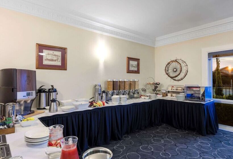 בית מלון כפרי Mercure Wagga Wagga