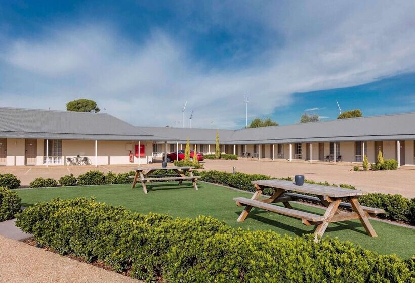 בית מלון כפרי Mercure Wagga Wagga