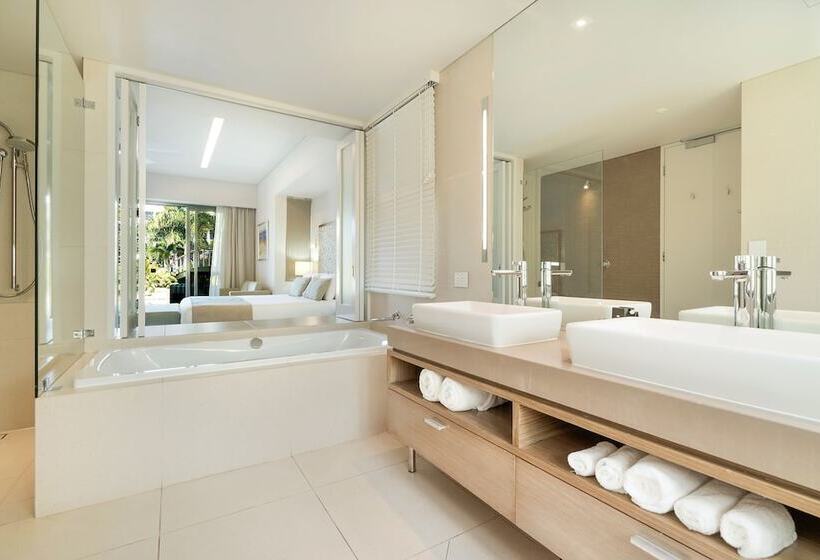 هتل Mindil Beach Casino Resort