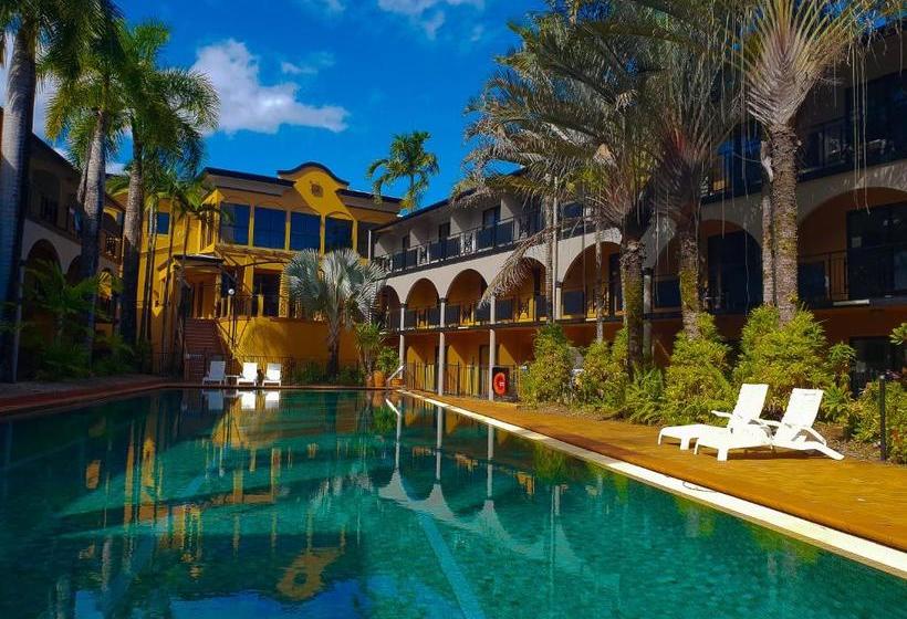 Hotel Palm Royale Cairns Resort