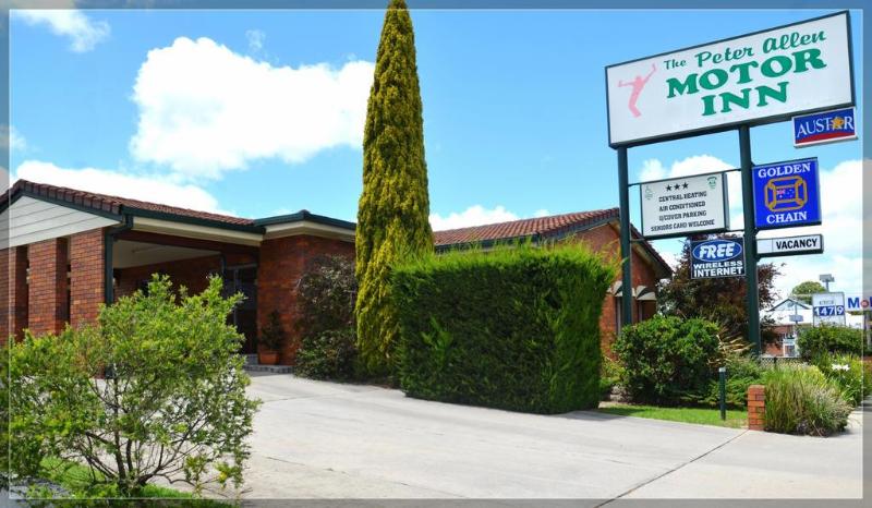Отель Peter Allen Motor Inn
