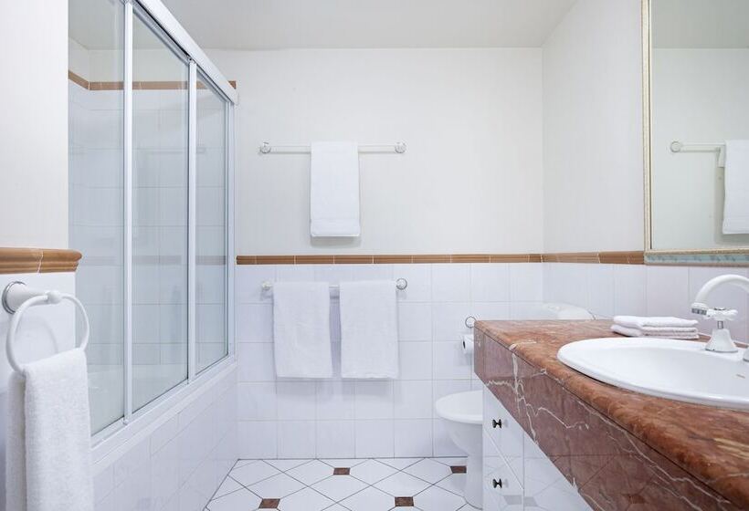 אתר נופש Breakfree Moroccan