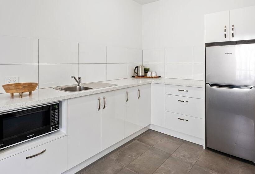 מוטל Fawkner Executive Suites & Serviced Apartments