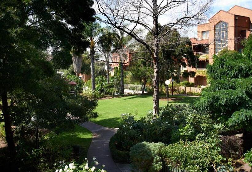 Comfort Apartments Royal Gardens