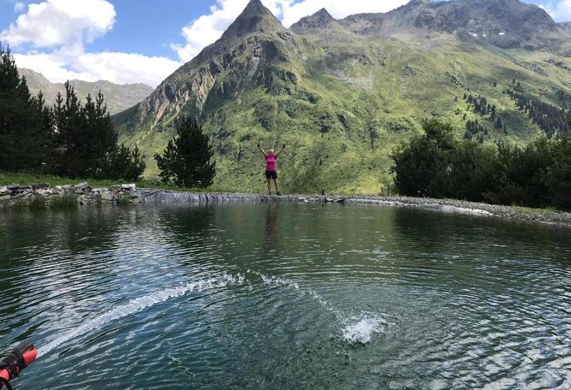 هتل Goldener Adler   Im Sommer Silvretta Card Premium Inkludiert