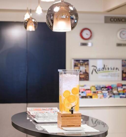 فندق Radisson On Flagstaff Gardens Melbourne