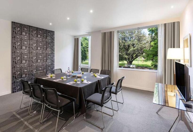 فندق Radisson On Flagstaff Gardens Melbourne