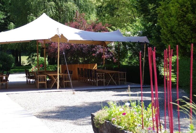 ホテル Logis Hostellerie De La Claire Fontaine