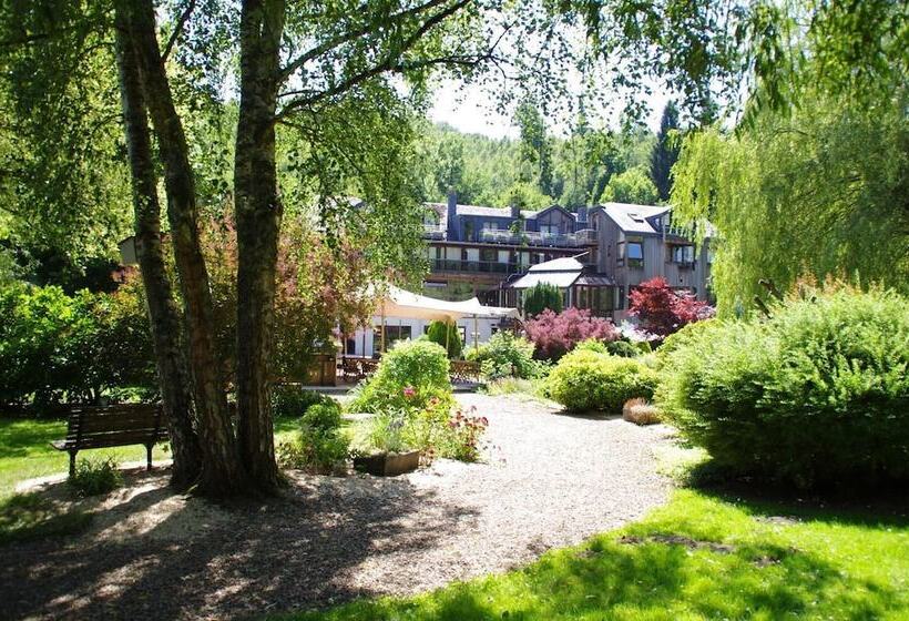 ホテル Logis Hostellerie De La Claire Fontaine