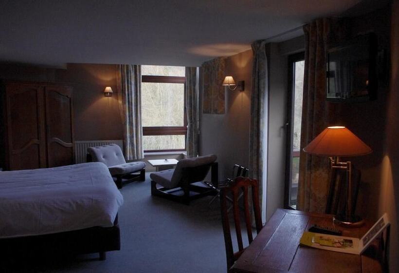 ホテル Logis Hostellerie De La Claire Fontaine