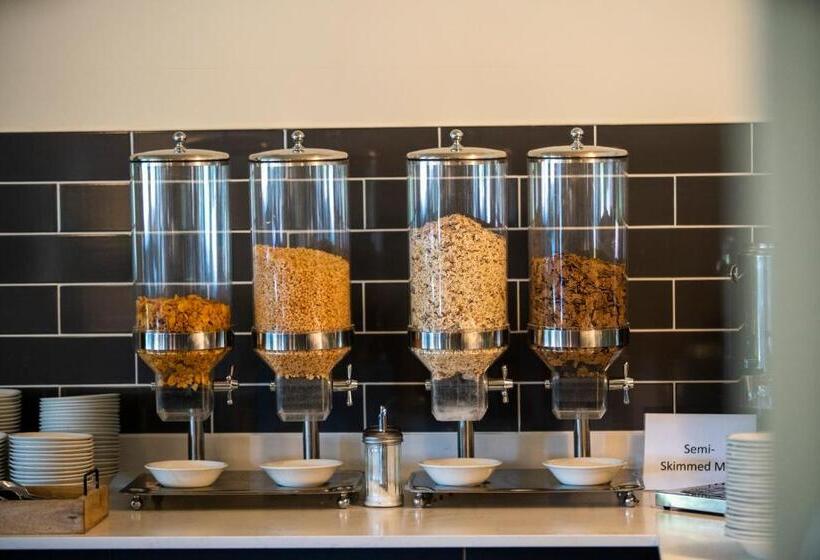 فندق Beaufort Park