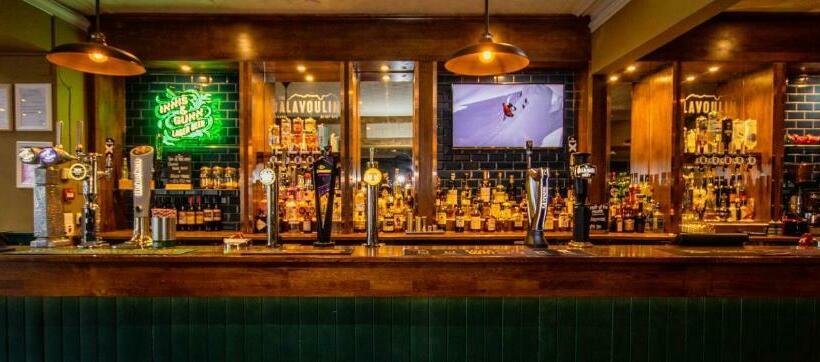هتل The Balavoulin Pub With Rooms