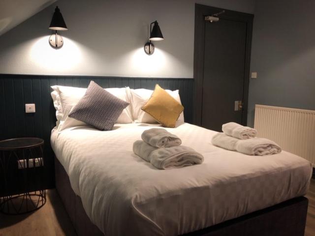 هتل The Balavoulin Pub With Rooms