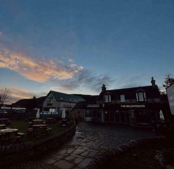 هتل The Balavoulin Pub With Rooms