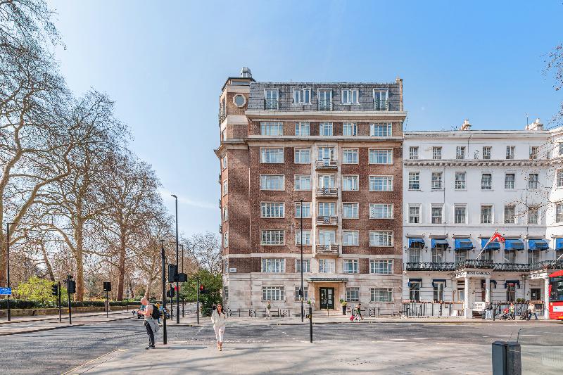 هتل Fountain House