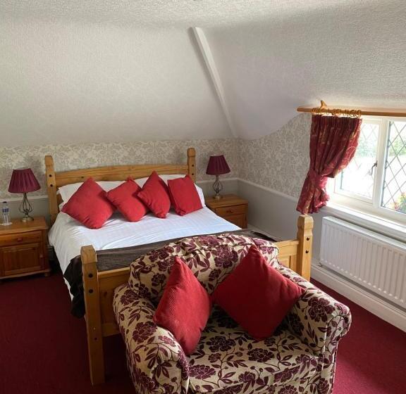 فندق Greyhound Country Inn