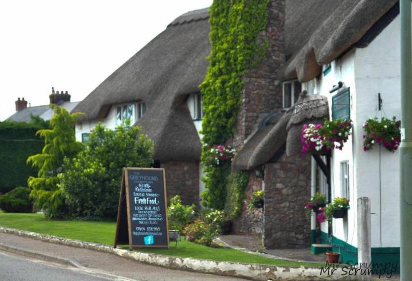 فندق Greyhound Country Inn