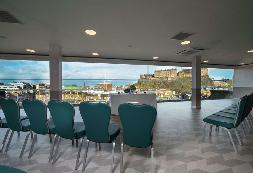 בית מלון כפרי Doubletree By Hilton  Edinburgh City Centre