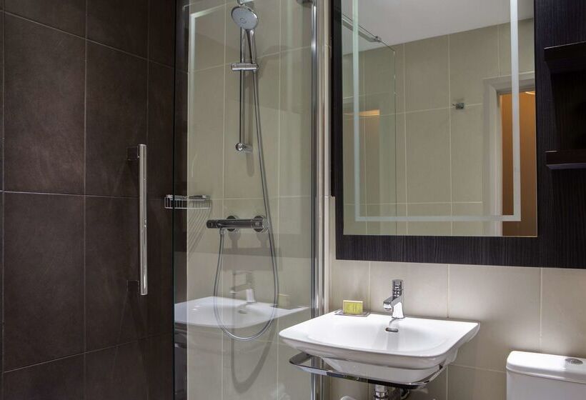 בית מלון כפרי Doubletree By Hilton  Edinburgh City Centre