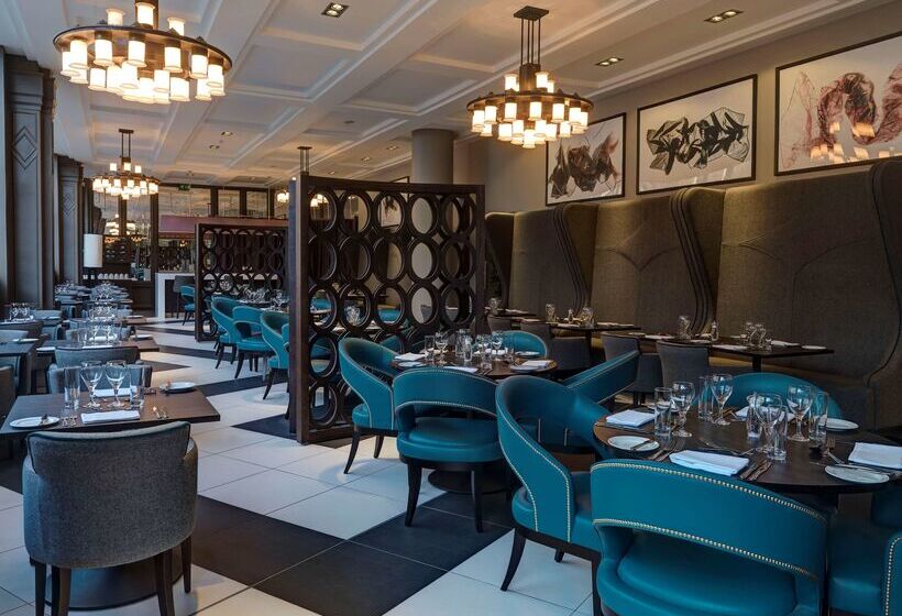 בית מלון כפרי Doubletree By Hilton  Edinburgh City Centre