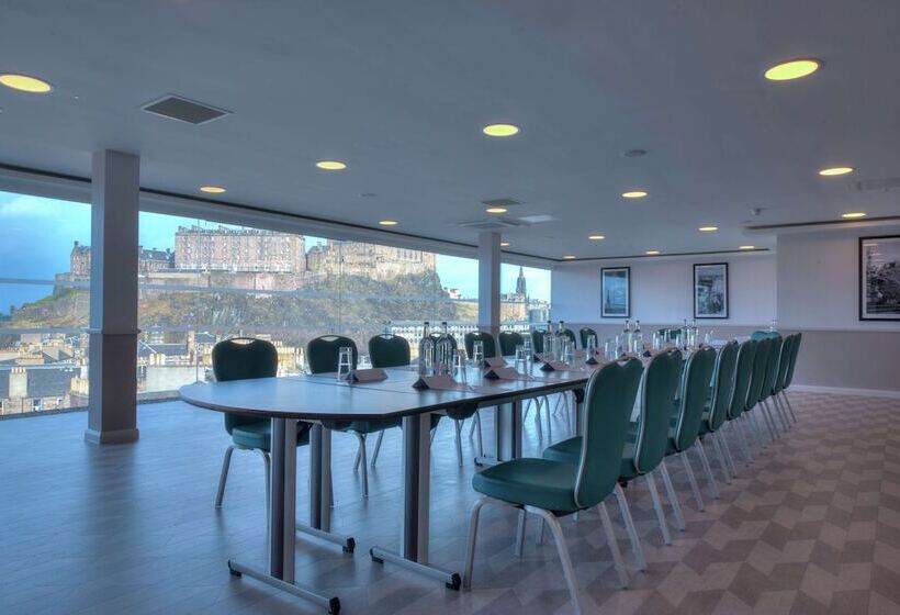 בית מלון כפרי Doubletree By Hilton  Edinburgh City Centre