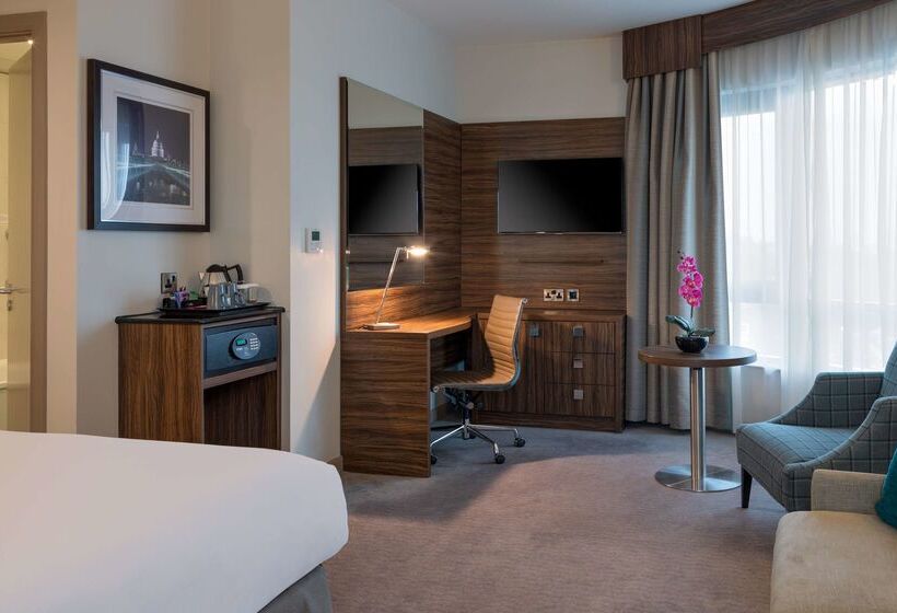 בית מלון כפרי Doubletree By Hilton London Angel Kings Cross
