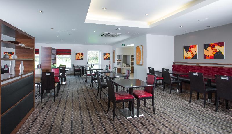 هتل Holiday Inn Express Warwick   Stratford Upon Avon, An Ihg